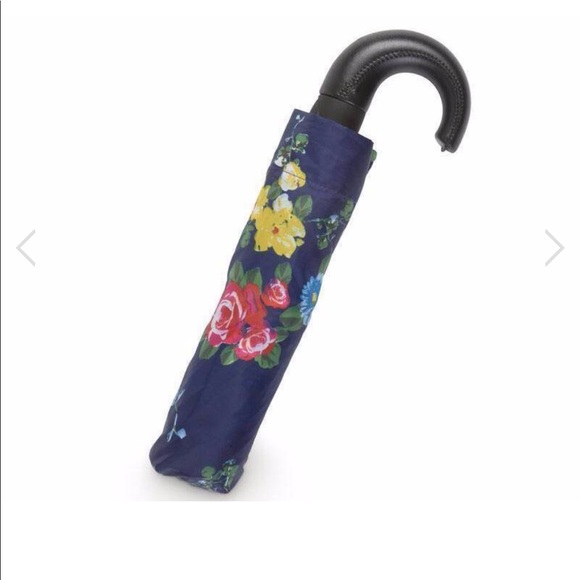 ☔️🆕Cute Rose print umbrella.Dark blue w/flowers☔️ - Picture 3 of 6